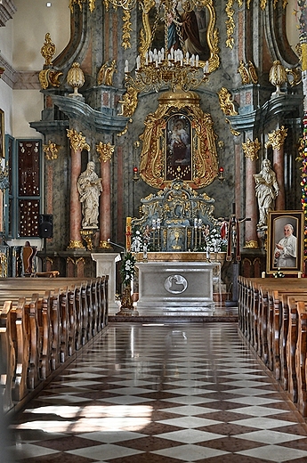 Sanktuarium Matki Boej Krlowej Mioci i Pokoju Pani Kujaw