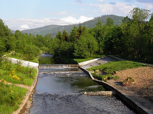 Widok na rzek Brennic w Brennej Centrum