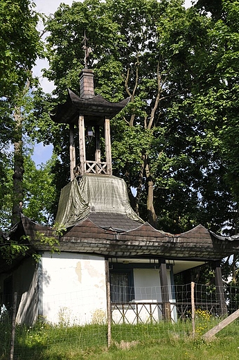 altana chińska w parku przy pałacu w Jabłonnej