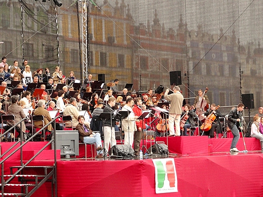 ARTE, CULTURA, MUSICA E... w Zamociu