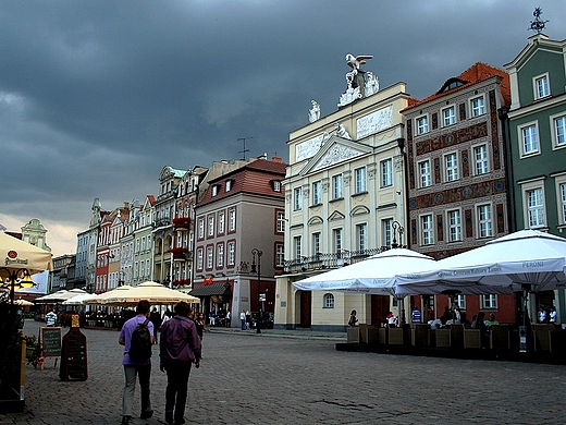 Pozna - na Starym Rynku , przed burz