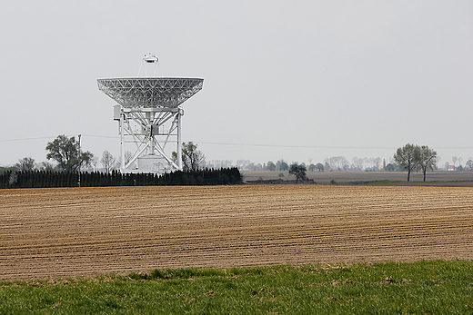 Piwnice - radioteleskop Centrum Astronomii UMK