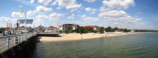 Sopot. Sopocka plaa widziana z molo.