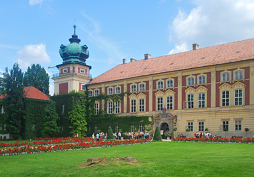 Lacut. Zamek bastionowy.