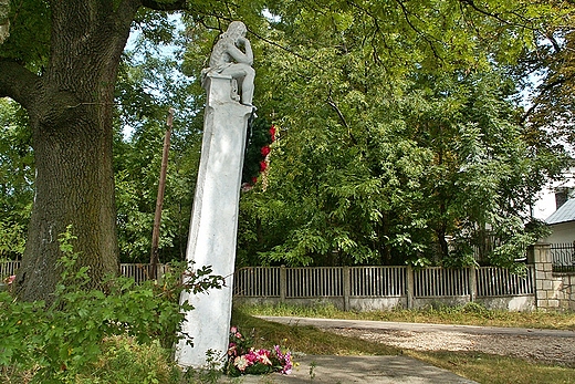 Chrystus Frasobliwy XVIIIXIX w. Peczyska 7.08.2006 r.