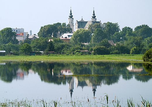 Widok kocioa p.w. NNMP od strony rzeki krzny.