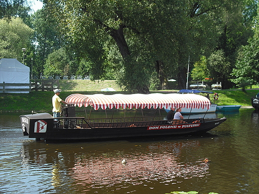 Putusk. Gondola przed Domem Polonii.