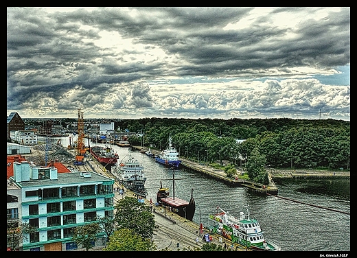 Widok z latarni morskiej na port. Koobrzeg.