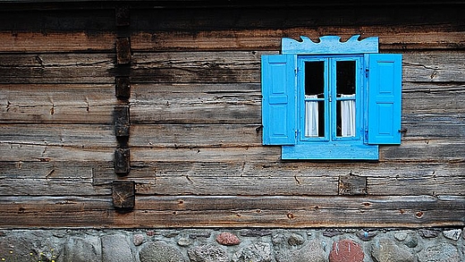 Skansen w Olsztynku - ciana jednej z chaup