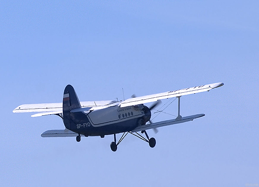 75 lat lotniska w Aleksandrowicach - VIII Midzynarodowy Piknik Lotniczy Euroregionu Beskidy-Antonow  PZL An-2