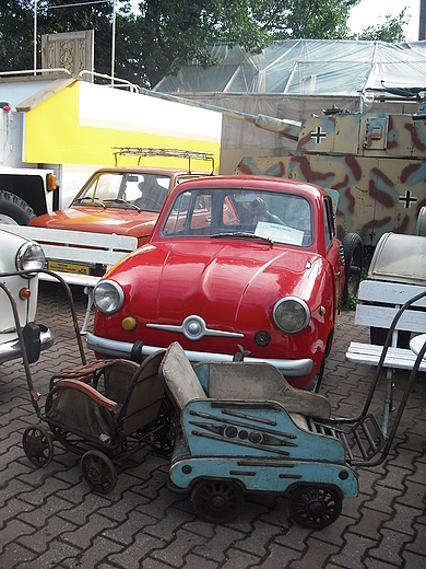 Otrbusy. Muzeum Motoryzacji i Techniki. Mikrus.