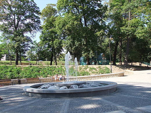 Fontanna w Parku Straackim.