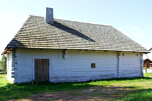 Zabytkowa chaupa w Kakoninie