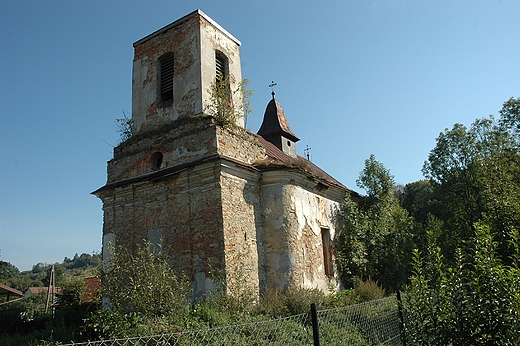 Tarnawa Dolna - zrujnowany koci