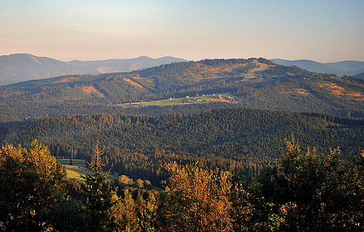 Beskid lski ogldany z Koczego Zamku.