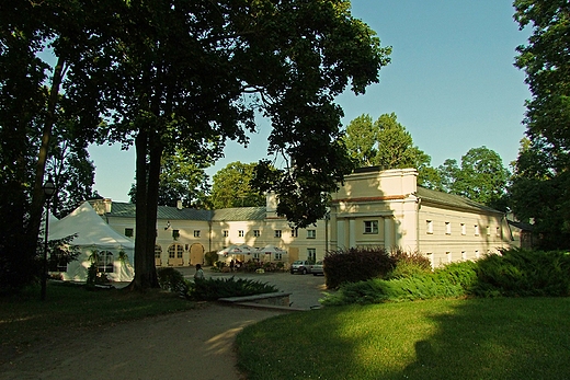 Kiedy wozownia, a teraz restauracja. Lubostro