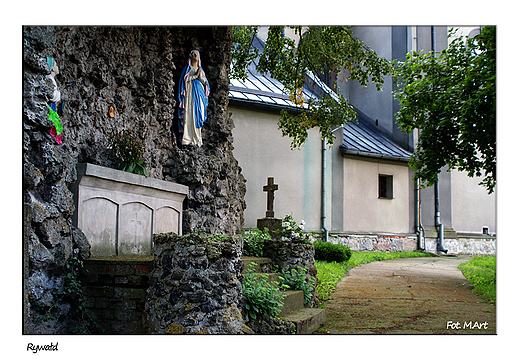 Rywad - Sanktuarium Maryjne - cel pielgrzymek polskich Romw.