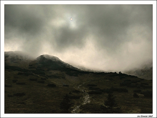 Tatry - szlak we mgle