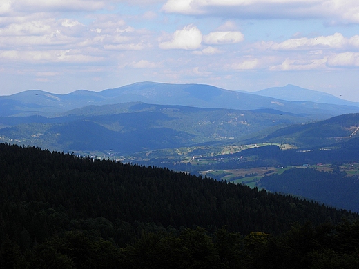 Widok z Rycerzowej na pasmo Pilska i Babi Gr