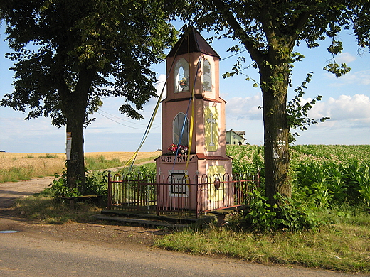 Kapliczka przydrona w Rywadziku - okolice Jabonowa Pomorskiego