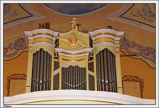 Chlewo -barokowo-klasycystyczny prospekt organowy z przeomu XVIIIXIX w kociele w. Benedykta Opata