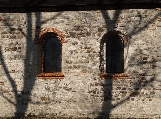 Okna barokowego kocioa pw.w.Mikoaja w Przyrowie.