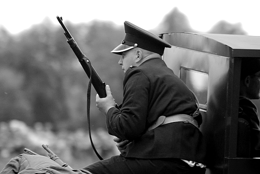 Bzura 2009 - polski policjant pod ostrzaem