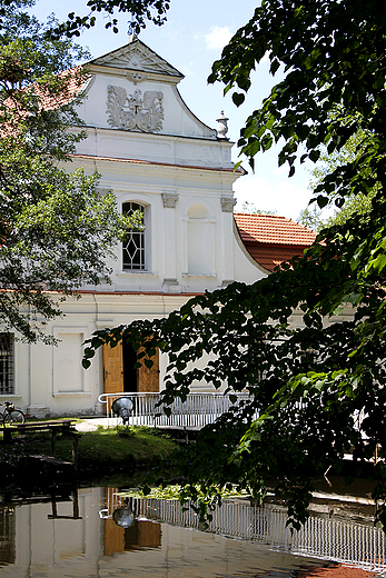 Zwierzyniec - koci na wyspie