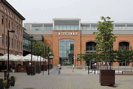 Wocawek - Wzorcownia, centrum handlowe w dawnej fabryce fajansu