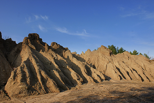 Pojezierze antropogeniczne - Geopark uk Muakowa - ksiycowy krajobraz wrd 110 jezior pokopalnianych