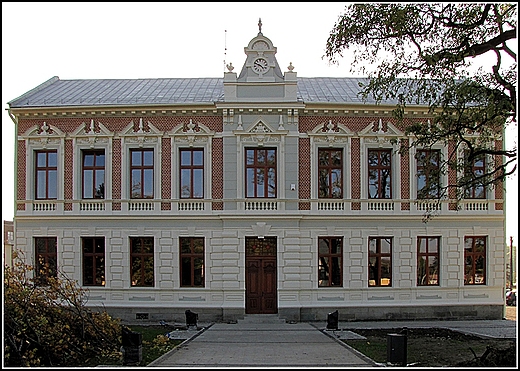 Miejska Biblioteka Publiczna im. Jana Wantuy.