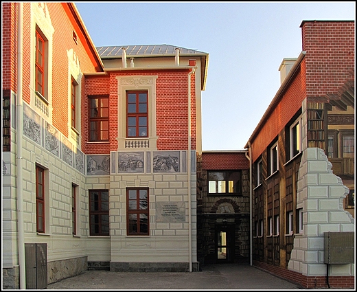 Miejska Biblioteka Publiczna im. Jana Wantuy.