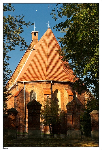 Staw -gotycki koci w. Mikoaja Biskupa