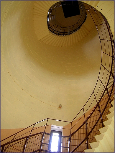 wnętrze latarni- schody