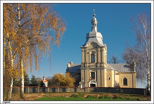 Ci��e� - gotycki ko�ci� parafialny pw. Jana Chrzciciela z 1535 roku, przebudowany 225 lat p�niej w duchu baroku