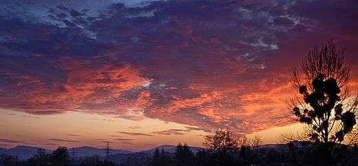 Widok z mojego okna na Beskid lski.