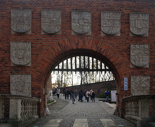 Wawel. Brama Herbowa.