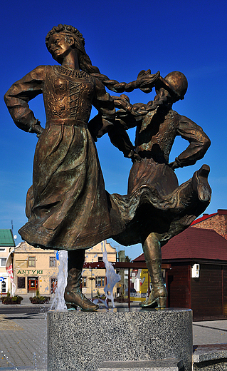 Jura Krakowsko-Czstochowska. Pomnik na siewierskim rynku.