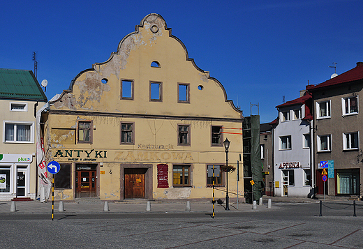 Jura Krakowsko-Czstochowska. Fragment rynku w Siewierzu.