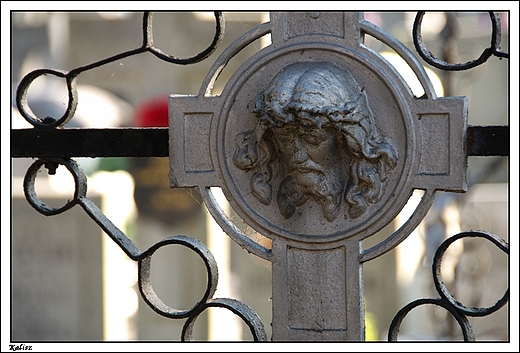 Kalisz - Cmentarz Katolicki na Rogatce_krzye nagrobne z rnych epok