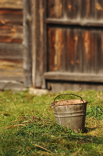 Na podwrku. Tykocin