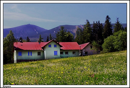 Karpacz - ka w okolicy Szpitala Dziecicego _ w tle nieka