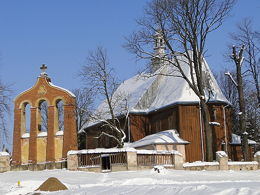 Zabytkowy Koci w Szebniach