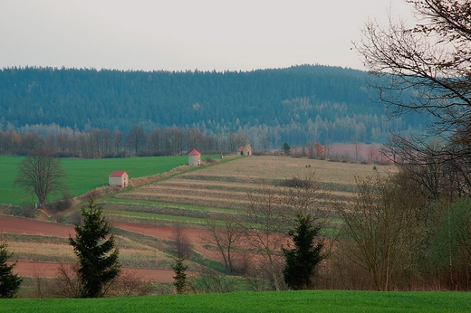 Wambierzyce - kapliczki na wzgrzach