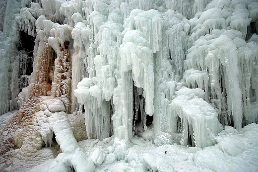 Kielce - lodospad na cianie kamienioomu Kadzielnia
