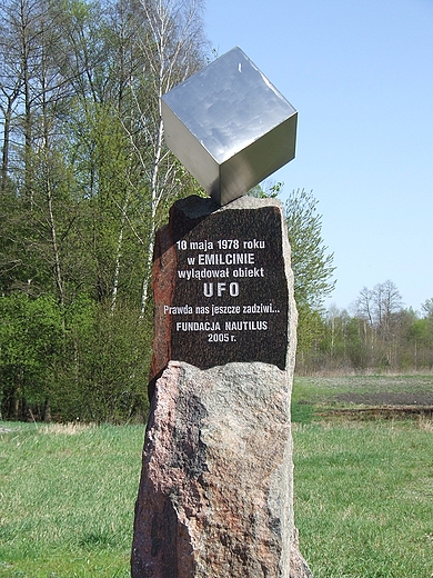 Pomnik UFO. Emilcin