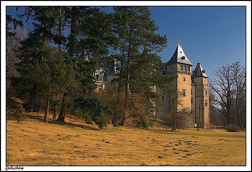 Gouchw - Zamek owietlony ciepym wiosennym soneczkiem ...