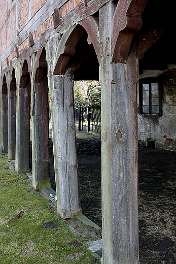 Nowa Kocielnica - dom podcieniowy