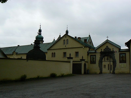 Klasztor Karmelitw Bosych w Czernej.