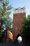 Sandomierz. Brama Opatowska z XIV w. przebudowana w XVI w.